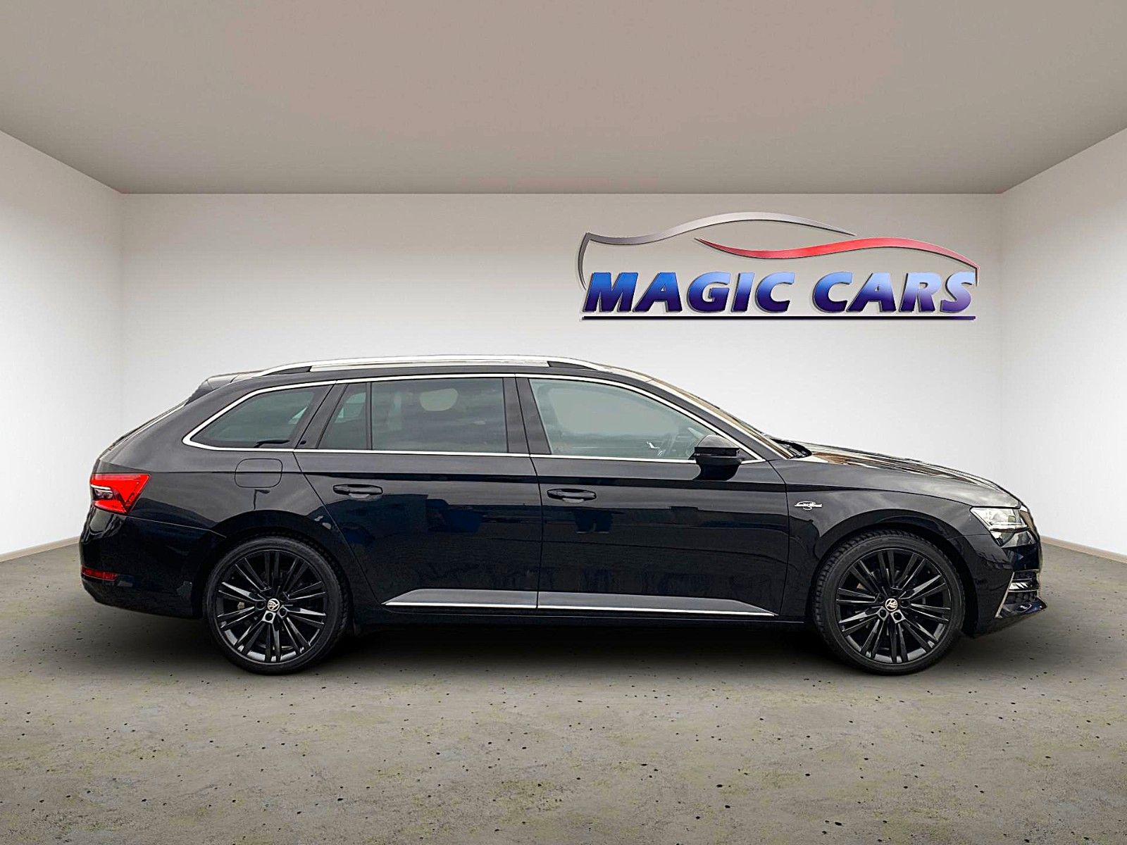 Fahrzeugabbildung SKODA Superb Combi 2.0 TDI DSG L&K *Mega-Ausstattung*