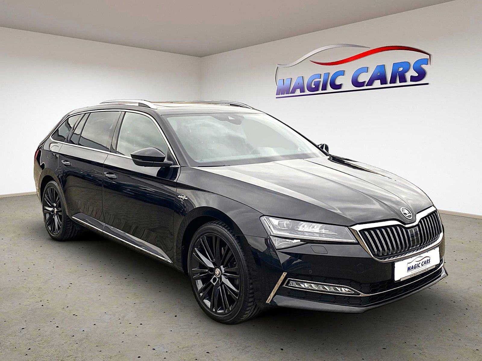 Fahrzeugabbildung SKODA Superb Combi 2.0 TDI DSG L&K *Mega-Ausstattung*