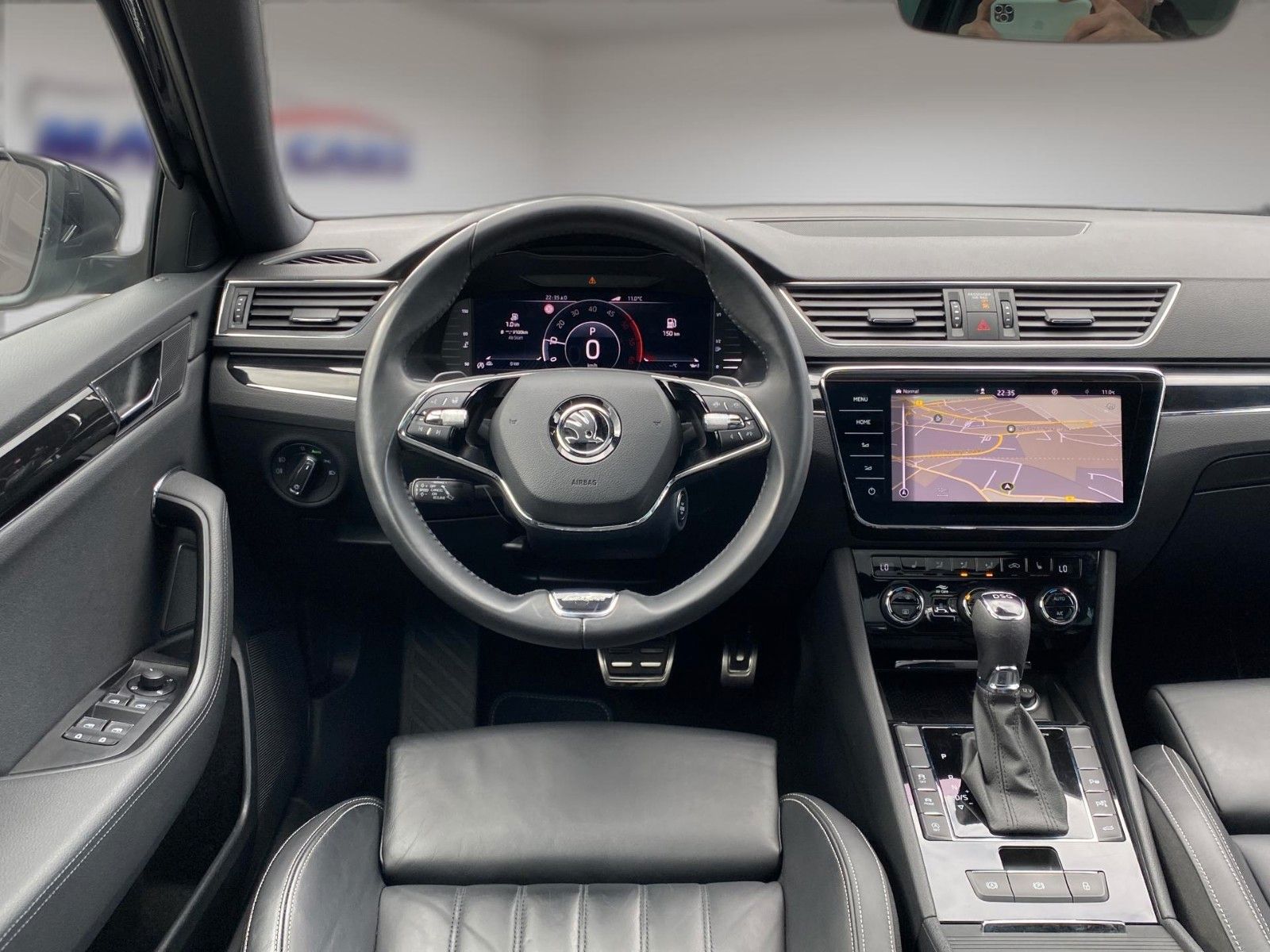 Fahrzeugabbildung SKODA Superb Combi 2.0 TDI DSG L&K *Mega-Ausstattung*