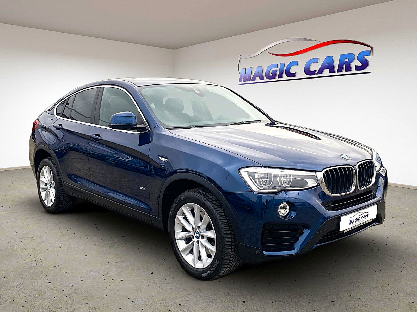 Fahrzeugabbildung BMW X4 xDrive 20 d Advantage*Schiebedach*AHK*Leder*