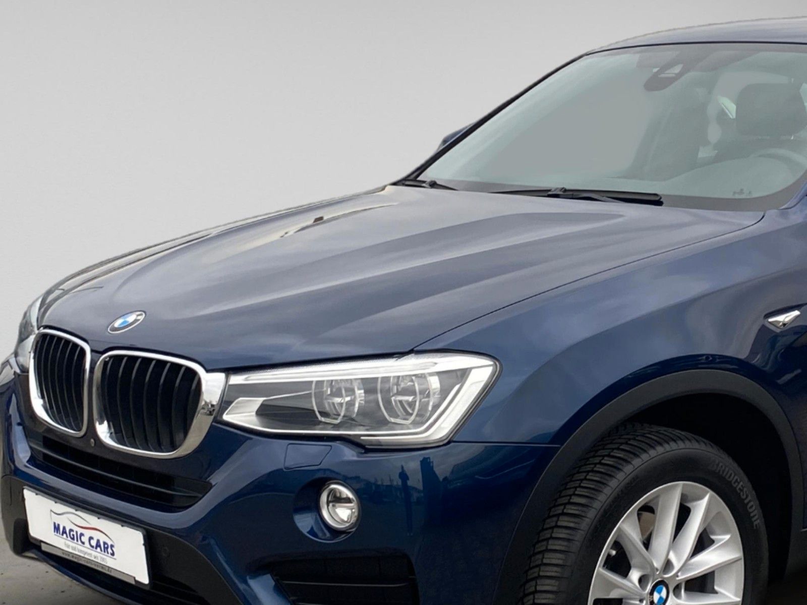 Fahrzeugabbildung BMW X4 xDrive 20 d Advantage*Schiebedach*AHK*Leder*