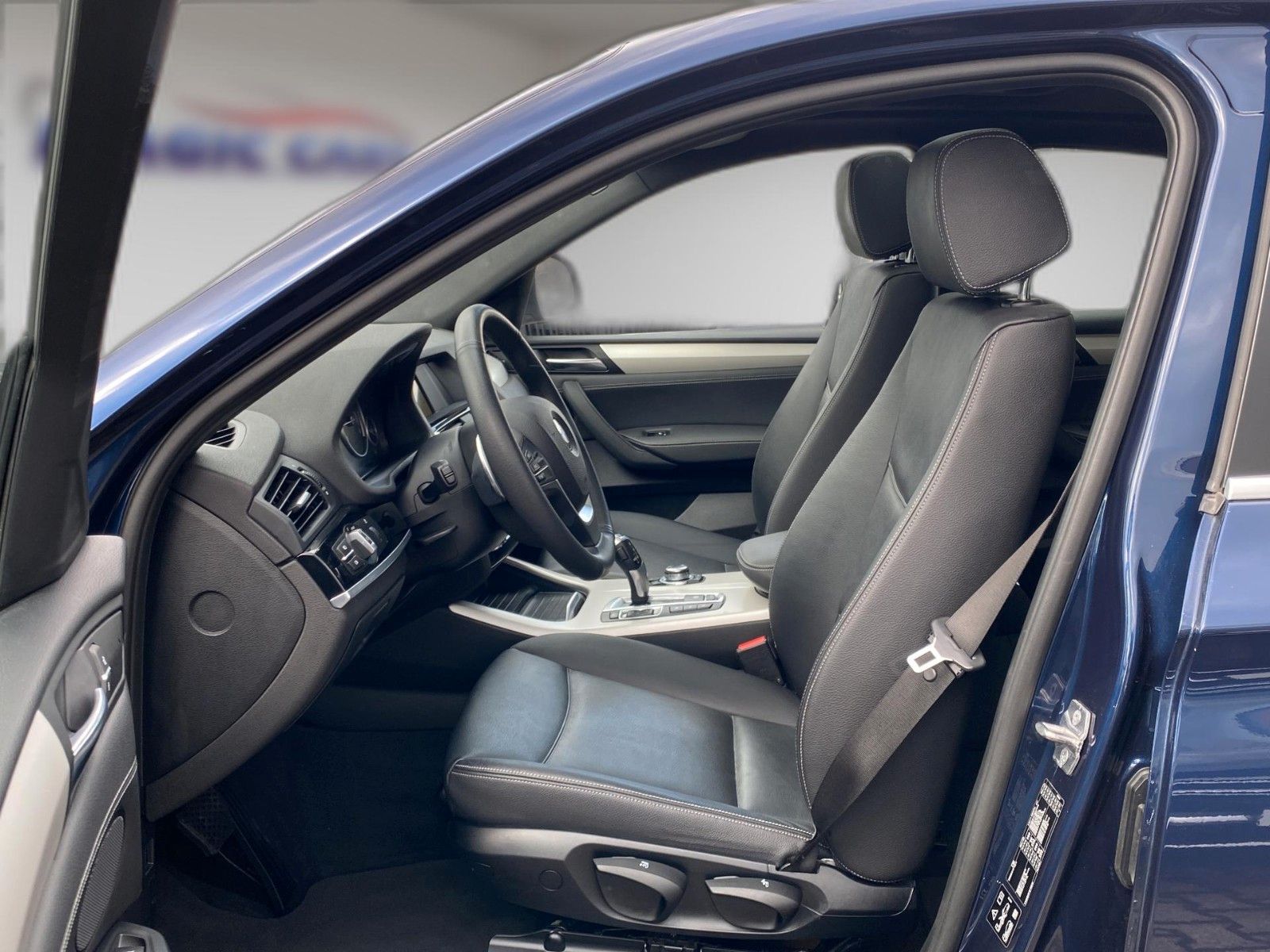 Fahrzeugabbildung BMW X4 xDrive 20 d Advantage*Schiebedach*AHK*Leder*