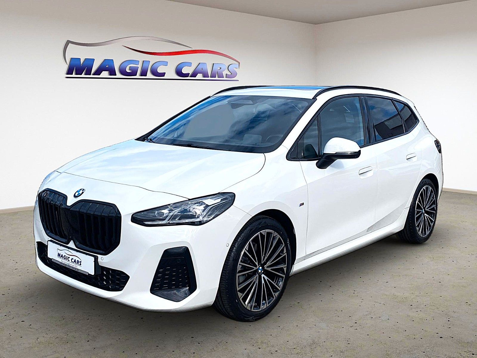 Fahrzeugabbildung BMW 218 i Active Tourer M Sport*Leder*Pano*AHK*H&K*