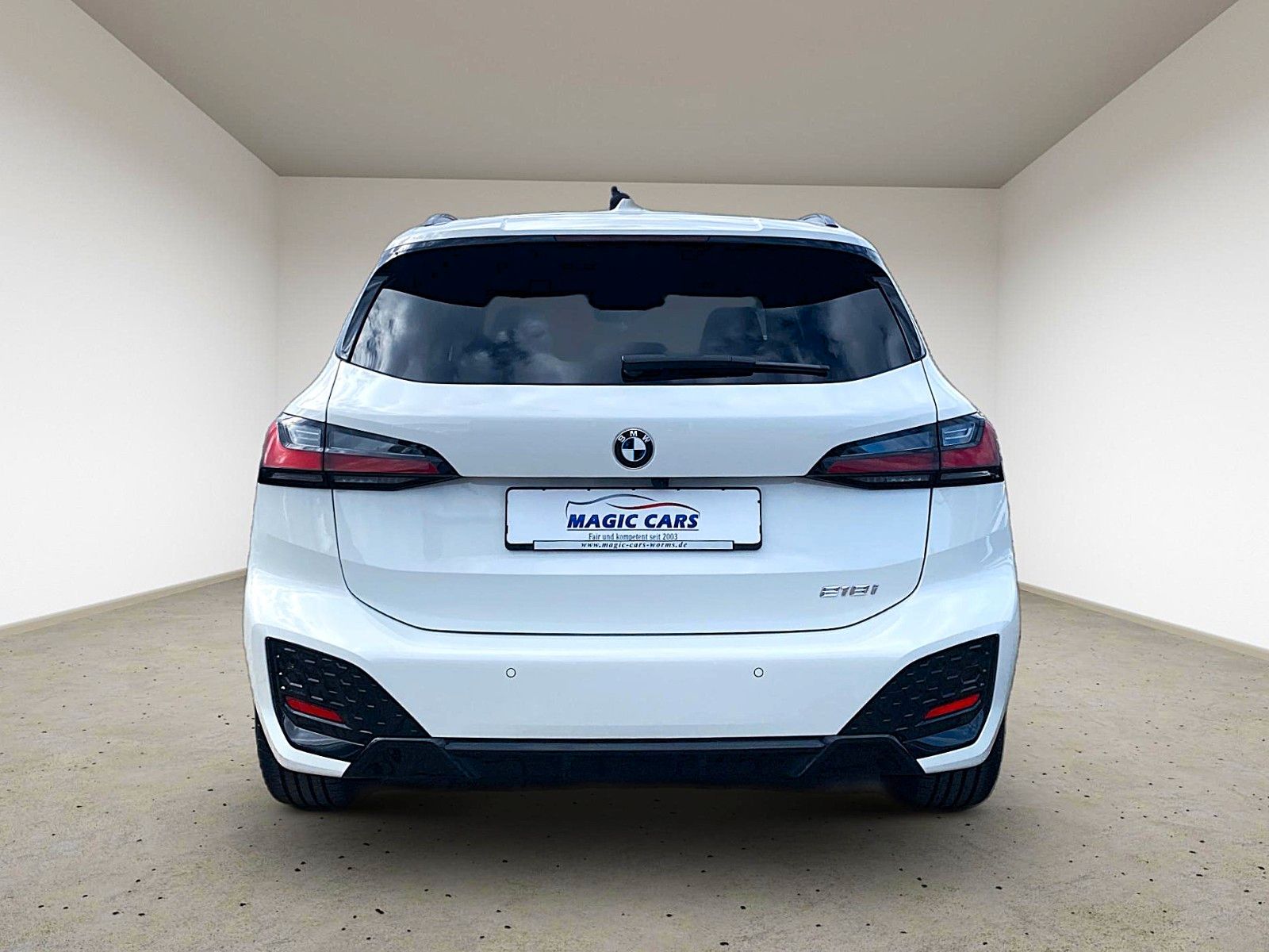 Fahrzeugabbildung BMW 218 i Active Tourer M Sport*Leder*Pano*AHK*H&K*