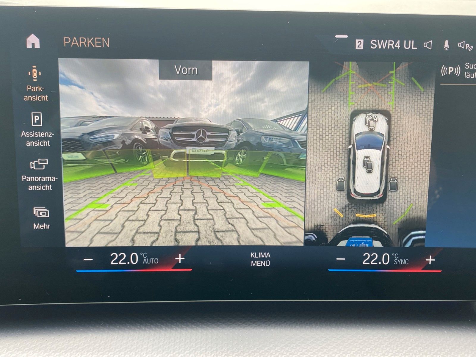 Fahrzeugabbildung BMW 218 i Active Tourer M Sport*Leder*Pano*AHK*H&K*