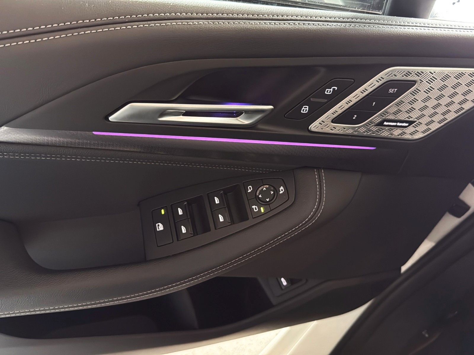 Fahrzeugabbildung BMW 218 i Active Tourer M Sport*Leder*Pano*AHK*H&K*