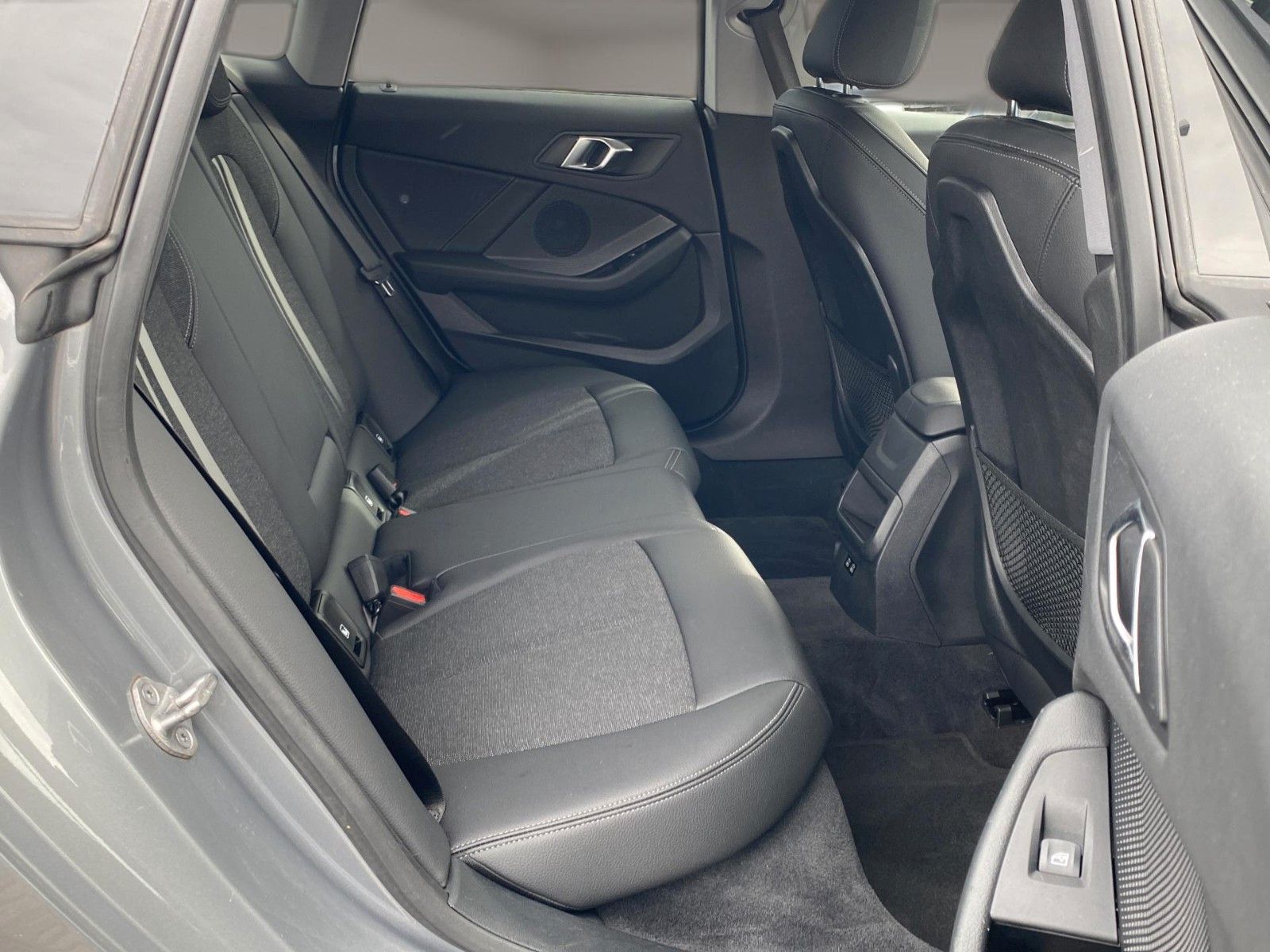 Fahrzeugabbildung BMW 216d Gran Coupe Aut. Advantage*LED*Ambiente*DAB*