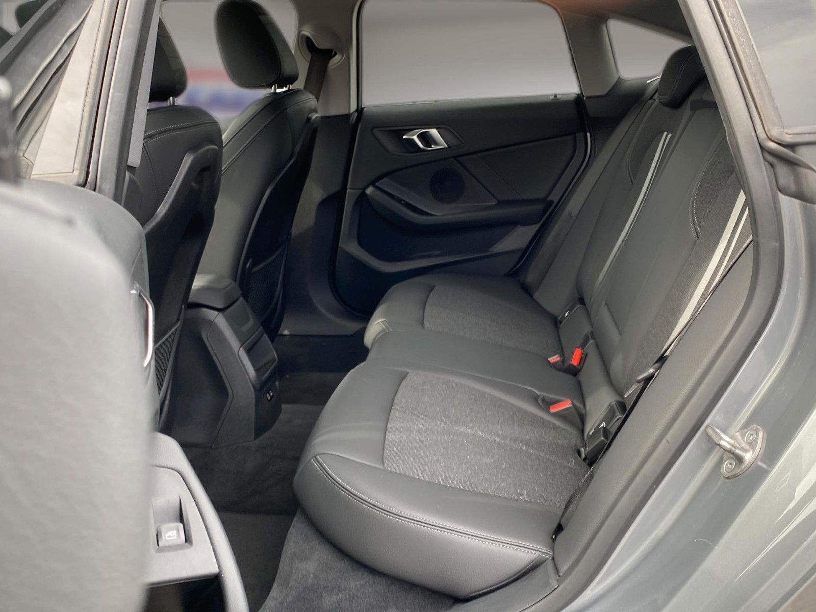 Fahrzeugabbildung BMW 216d Gran Coupe Aut. Advantage*LED*Ambiente*DAB*