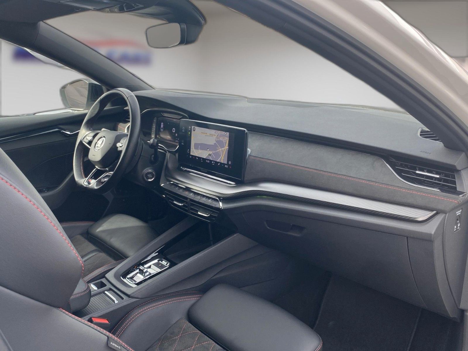 Fahrzeugabbildung SKODA Octavia 2.0 TDI DSG 4x4 RS *Mega-Ausstattung*