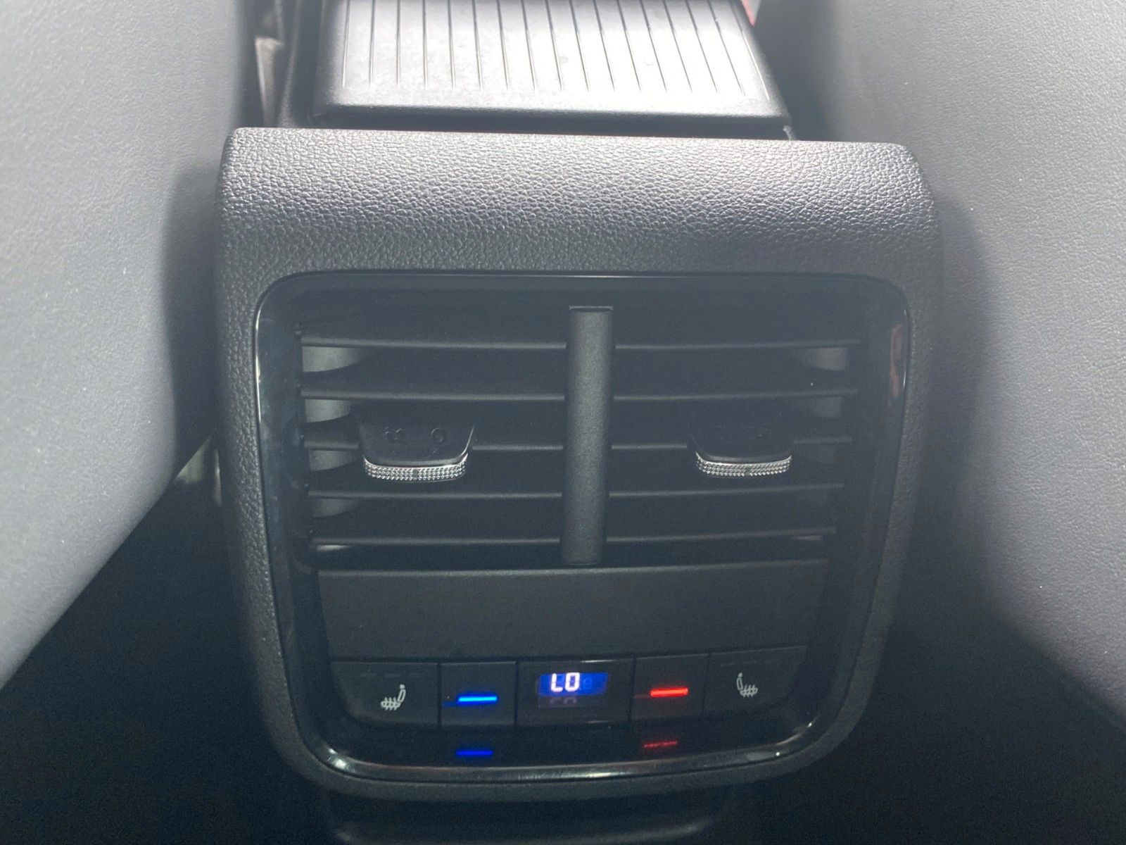 Fahrzeugabbildung SKODA Octavia 2.0 TDI DSG 4x4 RS *Mega-Ausstattung*