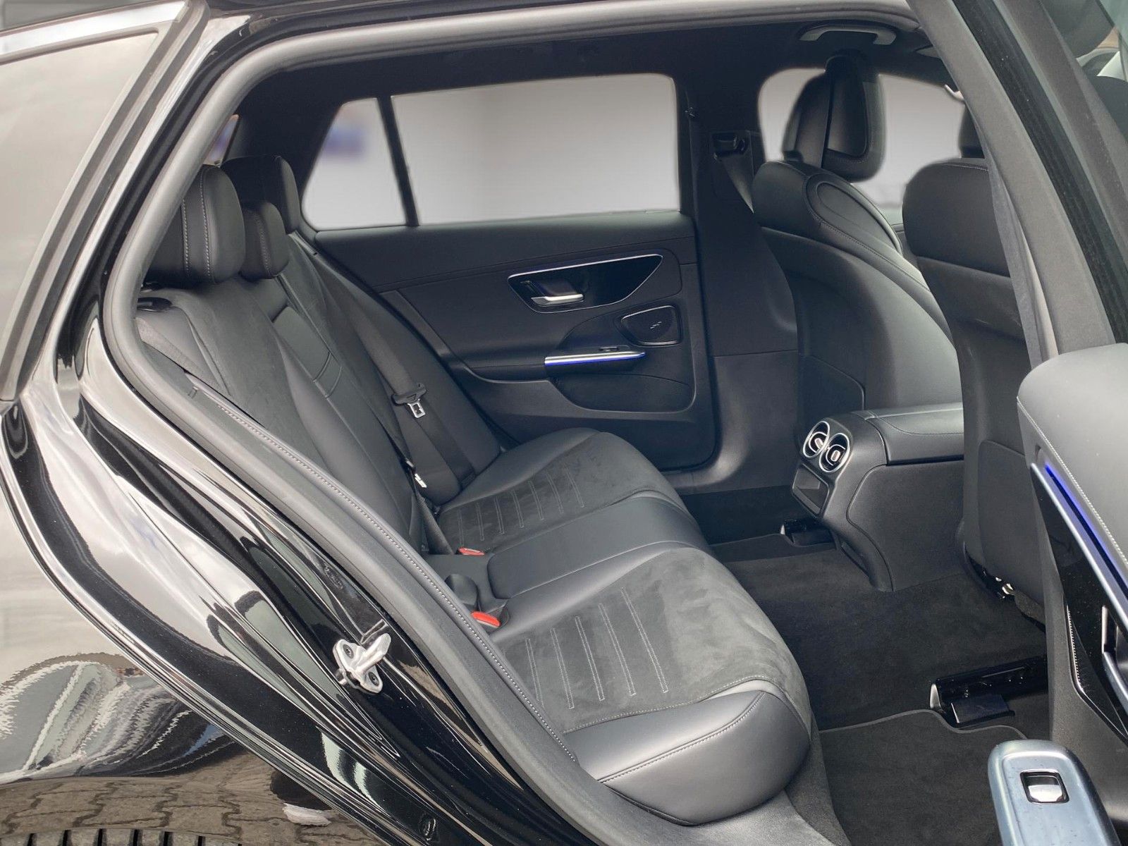 Fahrzeugabbildung Mercedes-Benz C 220 T d*9G Auto.* AMG Line* 59000 Km*MBUX*LED*