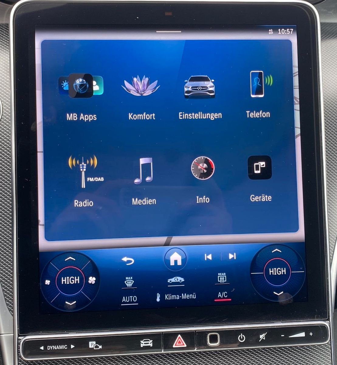 Fahrzeugabbildung Mercedes-Benz C 220 T d*9G Auto.* AMG Line* 59000 Km*MBUX*LED*