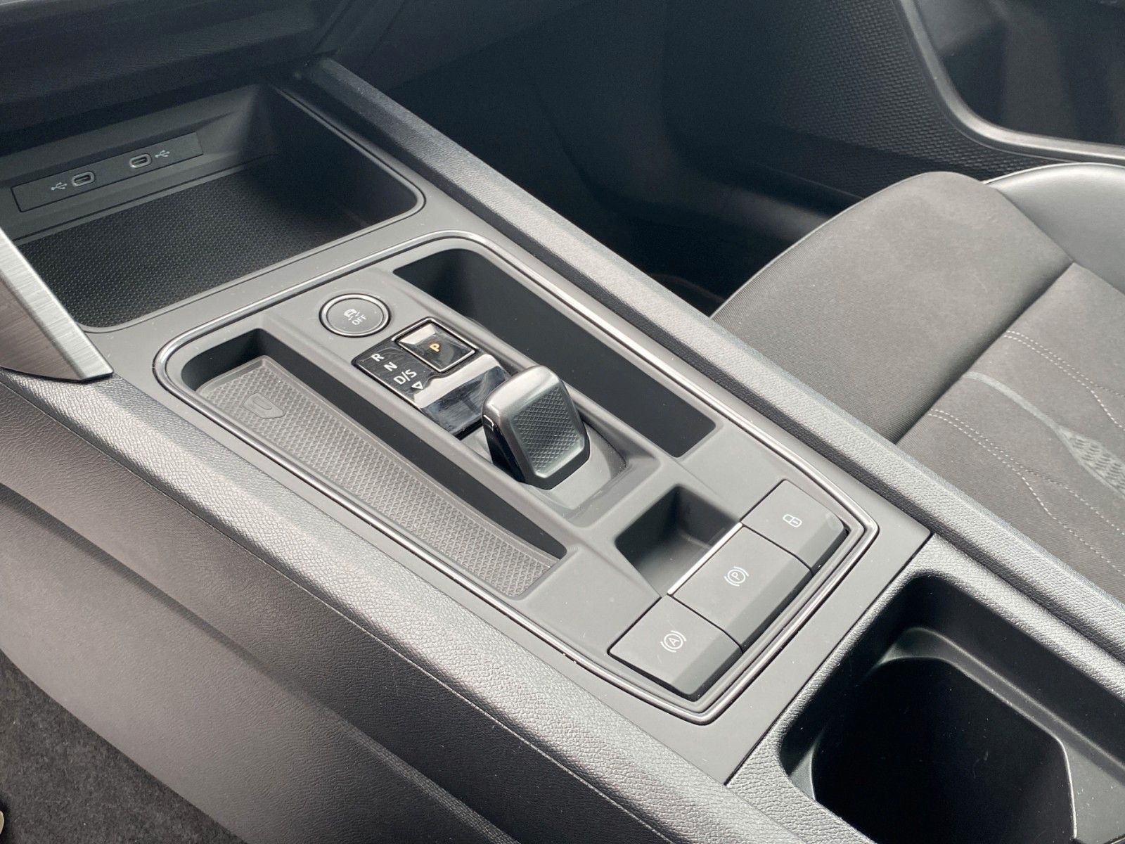 Fahrzeugabbildung CUPRA Formentor VZ 2.0TSI 4Drive DSG*Mega-Ausstattung*