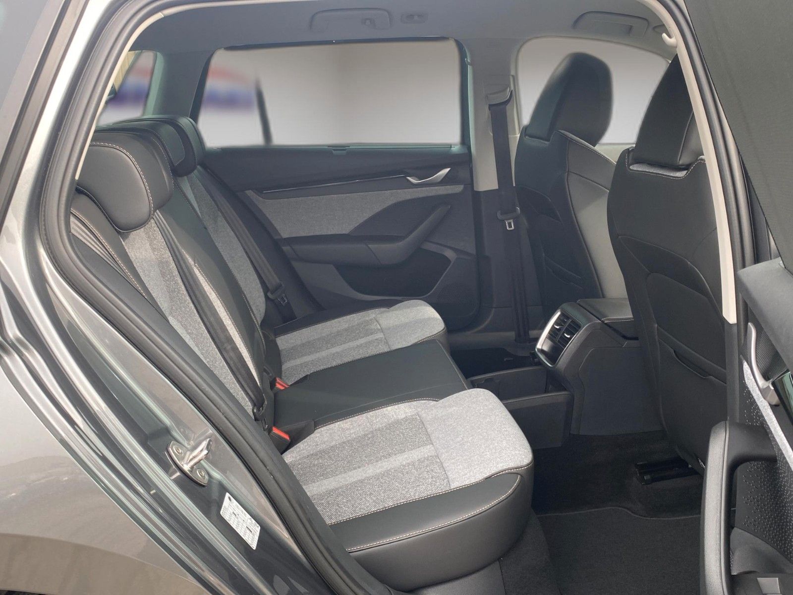 Fahrzeugabbildung SKODA Octavia Combi 2.0 TDI DSG Selection*Virtual*ACC*