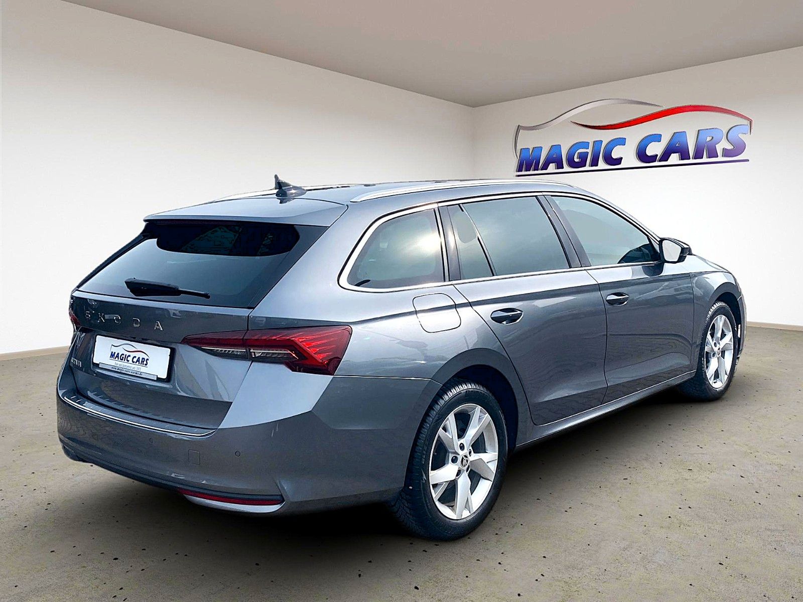 Fahrzeugabbildung SKODA Octavia Combi 2.0 TDI DSG Selection*Virtual*ACC*