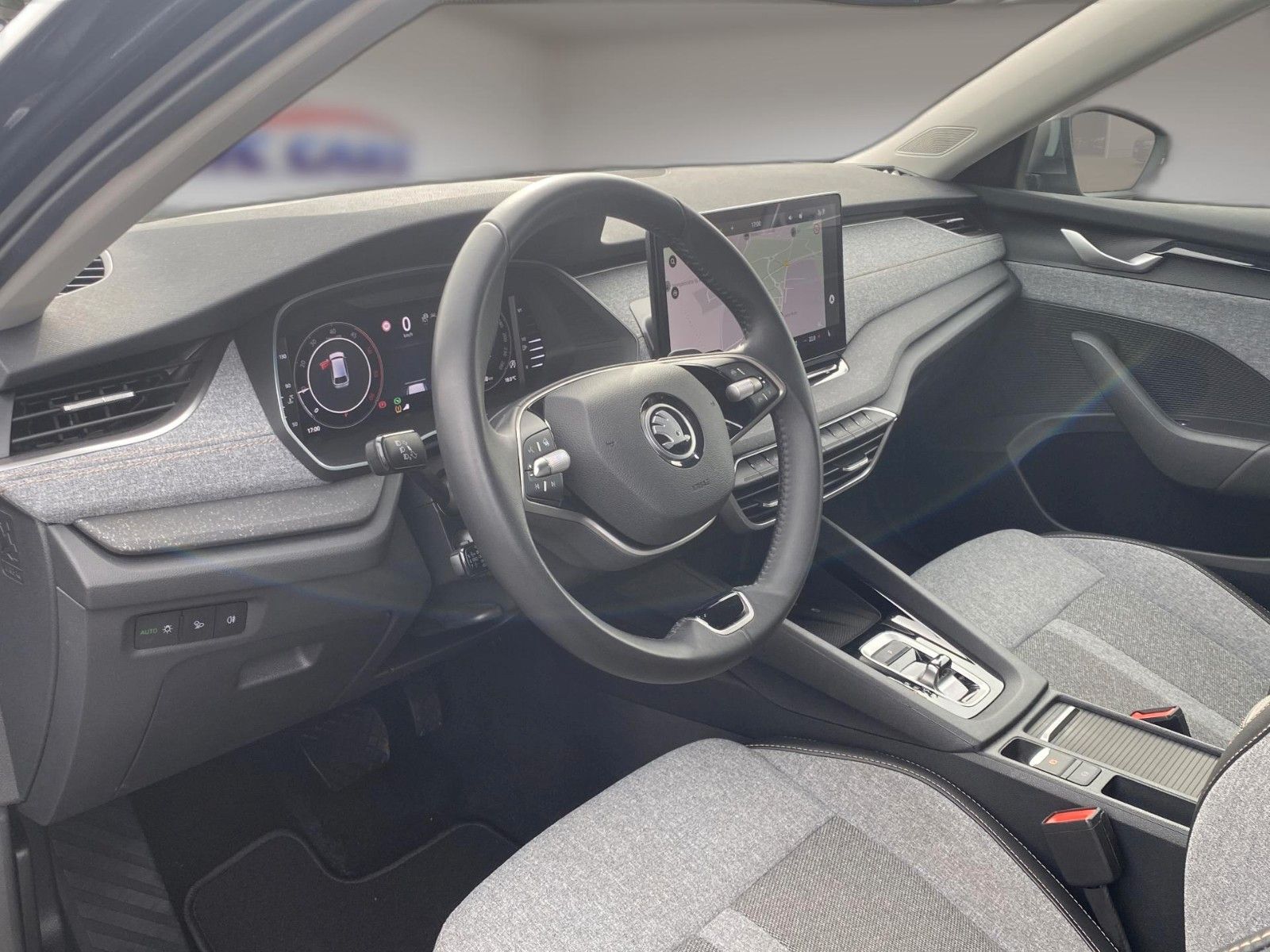 Fahrzeugabbildung SKODA Octavia Combi 2.0 TDI DSG Selection*Virtual*ACC*