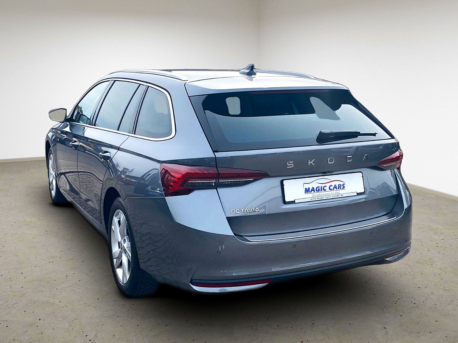 Fahrzeugabbildung SKODA Octavia Combi 2.0 TDI DSG Selection*Virtual*ACC*