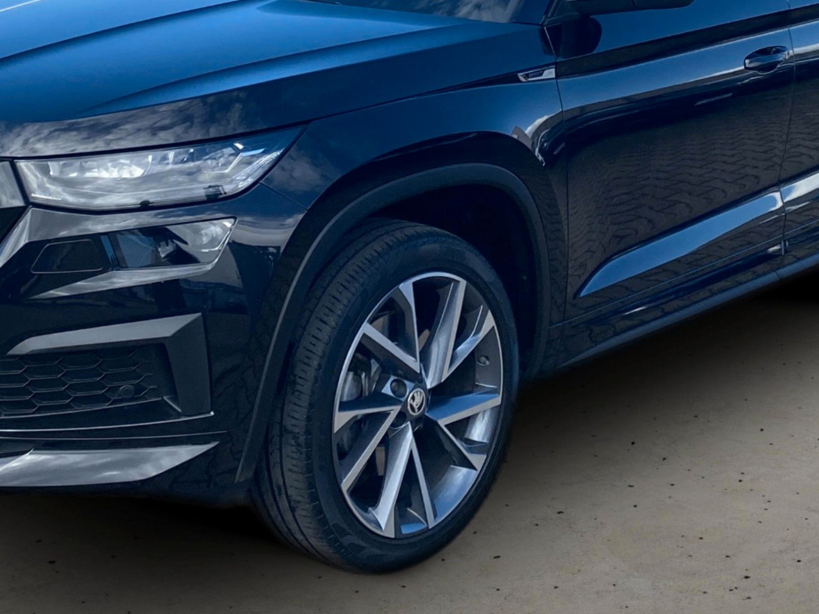 Fahrzeugabbildung SKODA Kodiaq 2.0 TSI 4x4 Sportline *Matrix*Pano*AHK*
