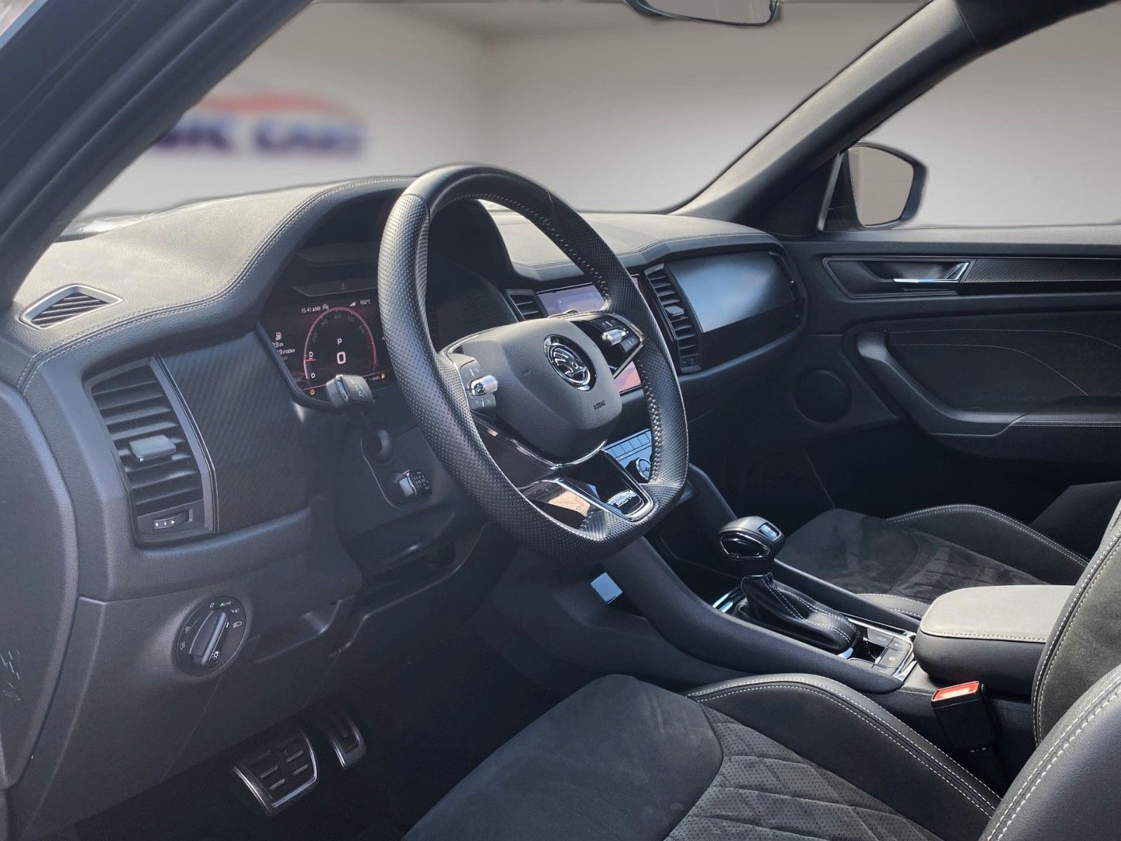 Fahrzeugabbildung SKODA Kodiaq 2.0 TSI 4x4 Sportline *Matrix*Pano*AHK*