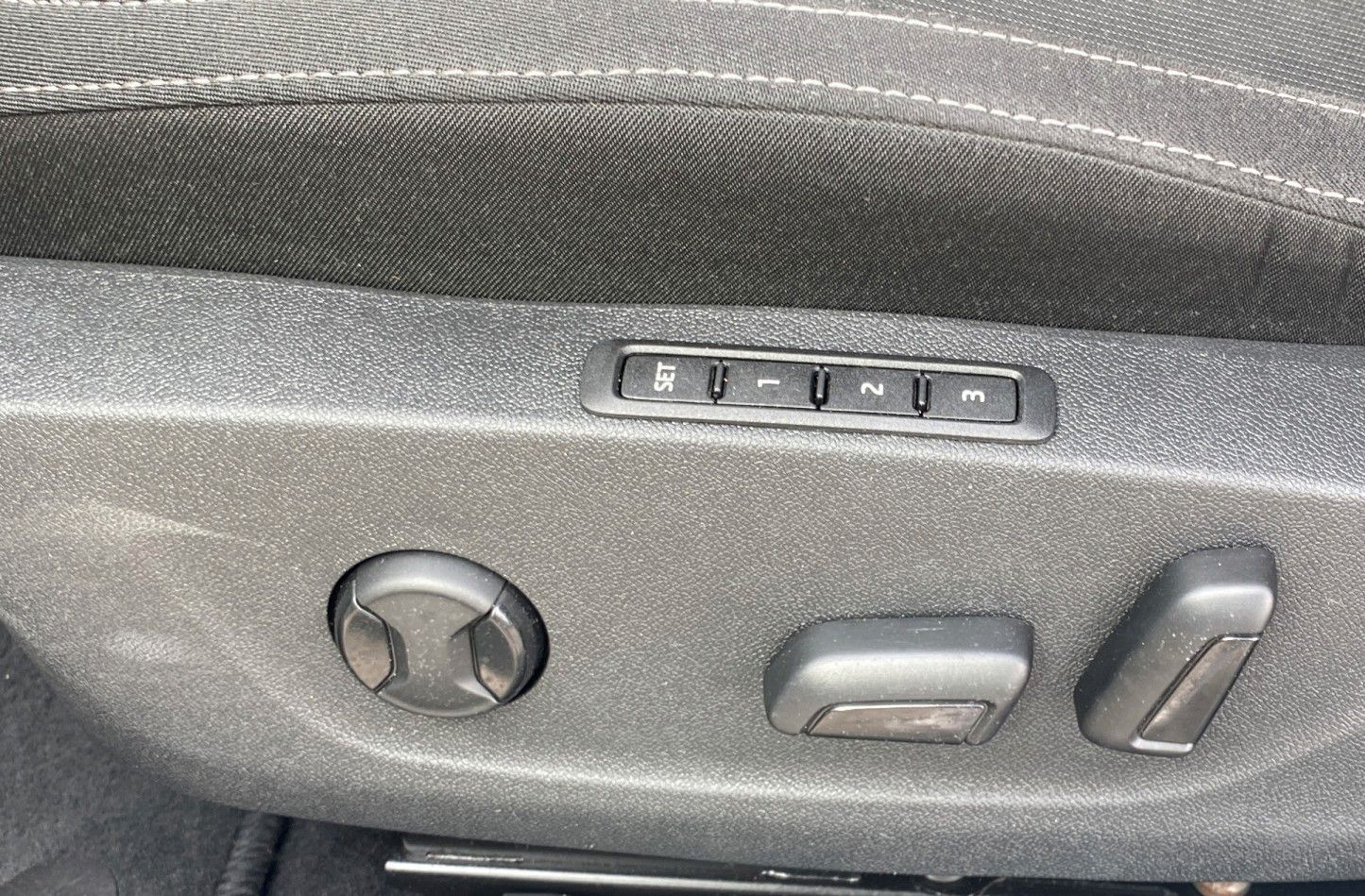 Fahrzeugabbildung SKODA Octavia Combi 2.0 TDI Sportline *Memory*CANTON*