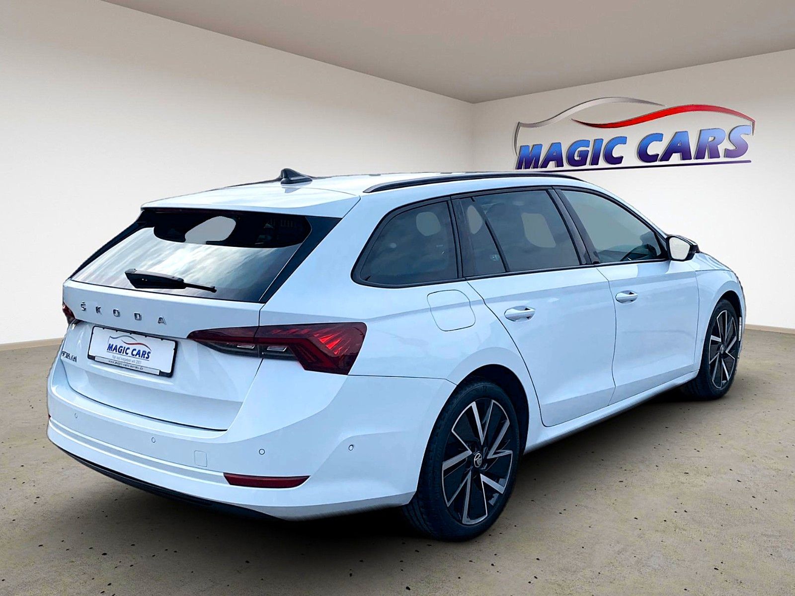 Fahrzeugabbildung SKODA Octavia Combi 2.0 TDI Sportline *Memory*CANTON*