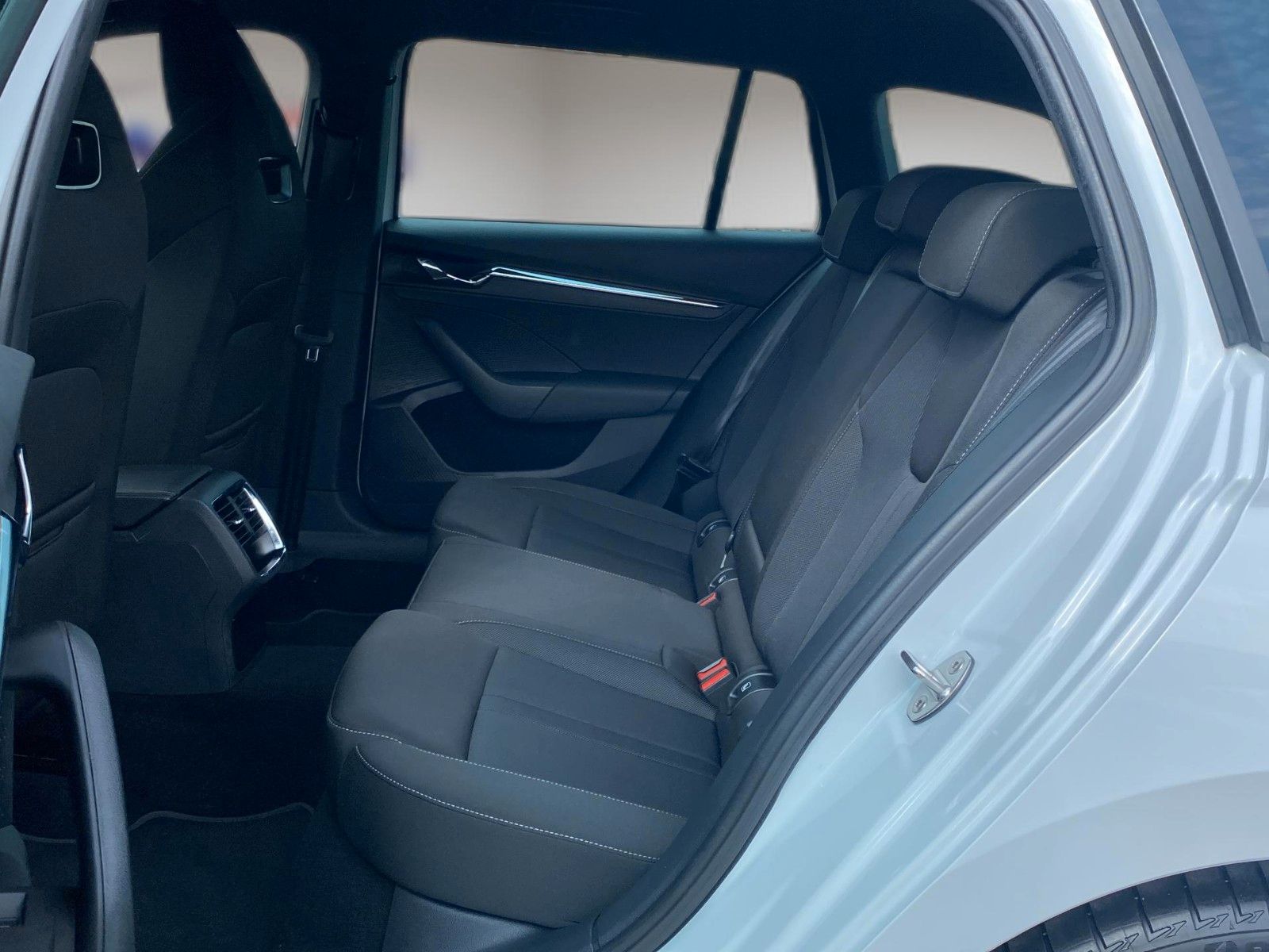 Fahrzeugabbildung SKODA Octavia Combi 2.0 TDI Sportline *Memory*CANTON*