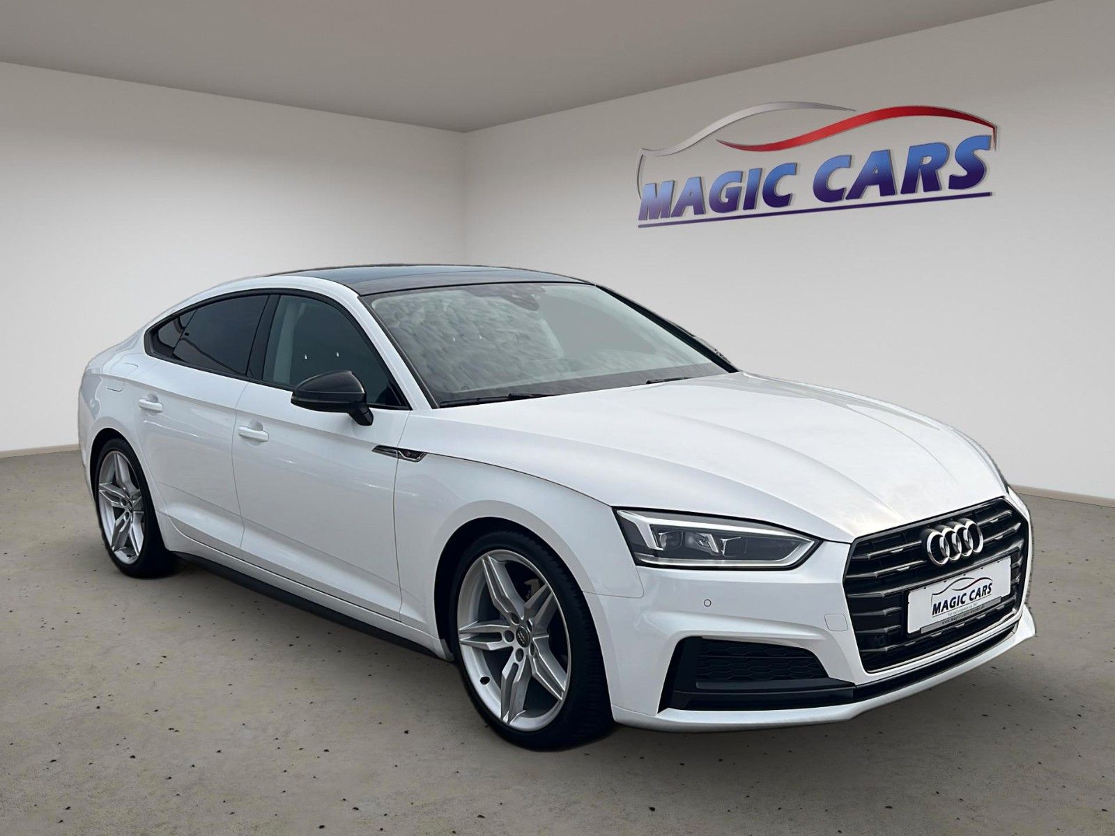 Fahrzeugabbildung Audi A5 Sportback 40TFSI S-Line Black Style*Pano*AHK*