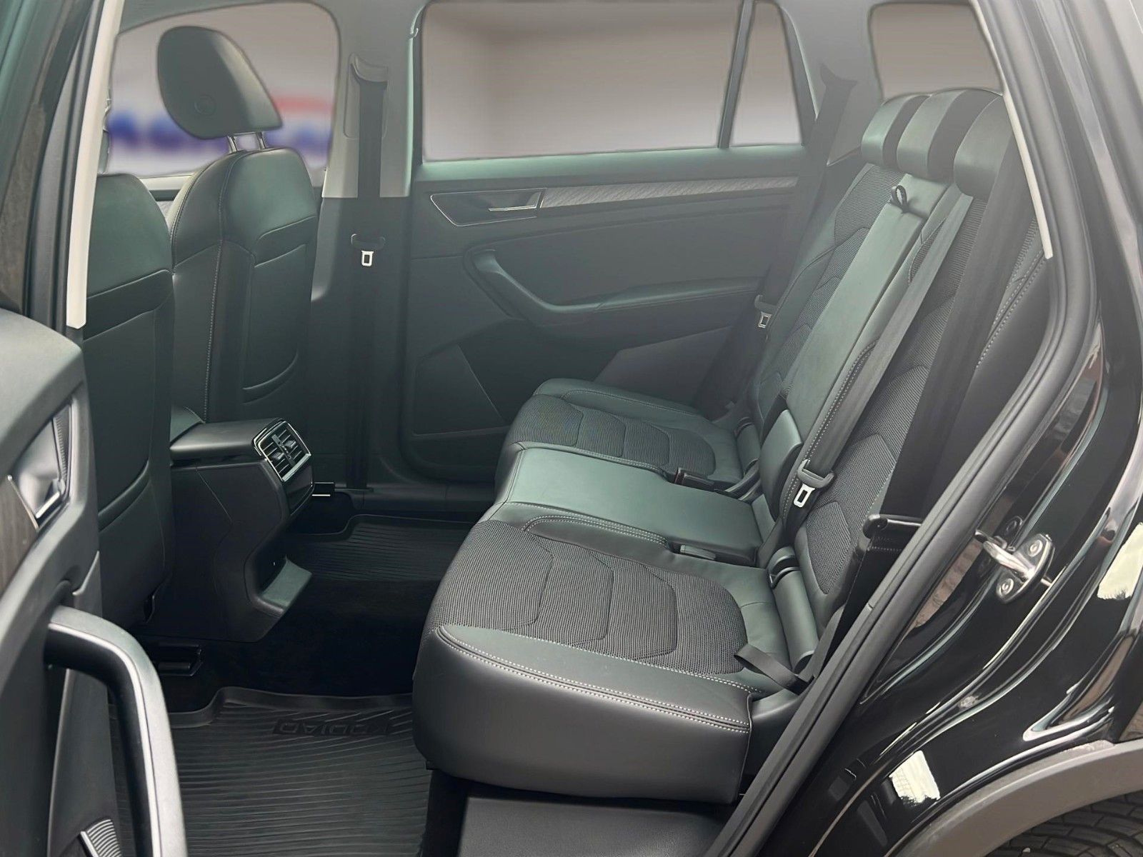 Fahrzeugabbildung SKODA Kodiaq Style 4x4*Auto.*Teilleder*Memory*Abstand*