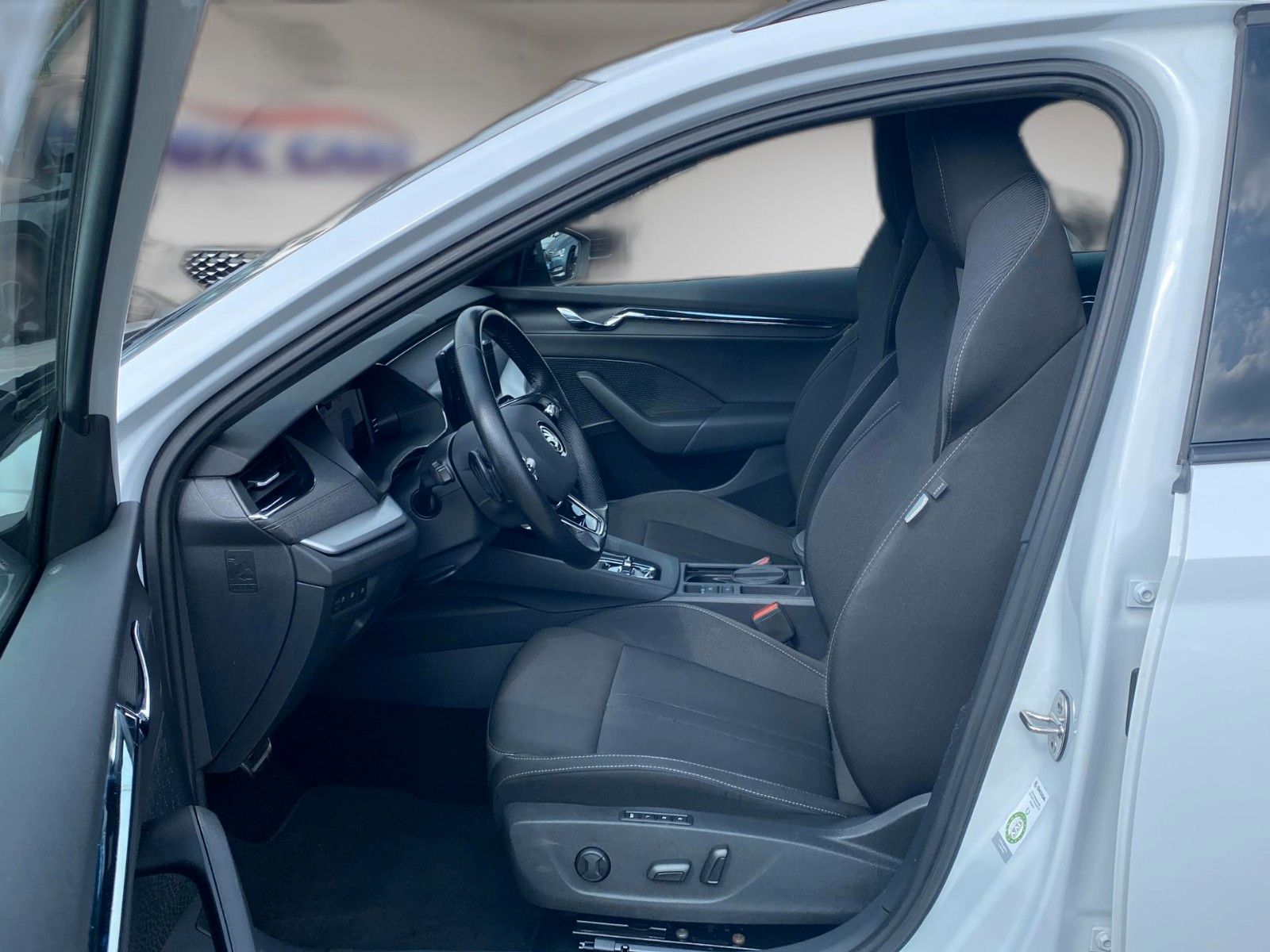 Fahrzeugabbildung SKODA Octavia Combi 2.0 TDI Sportline *Memory*CANTON*