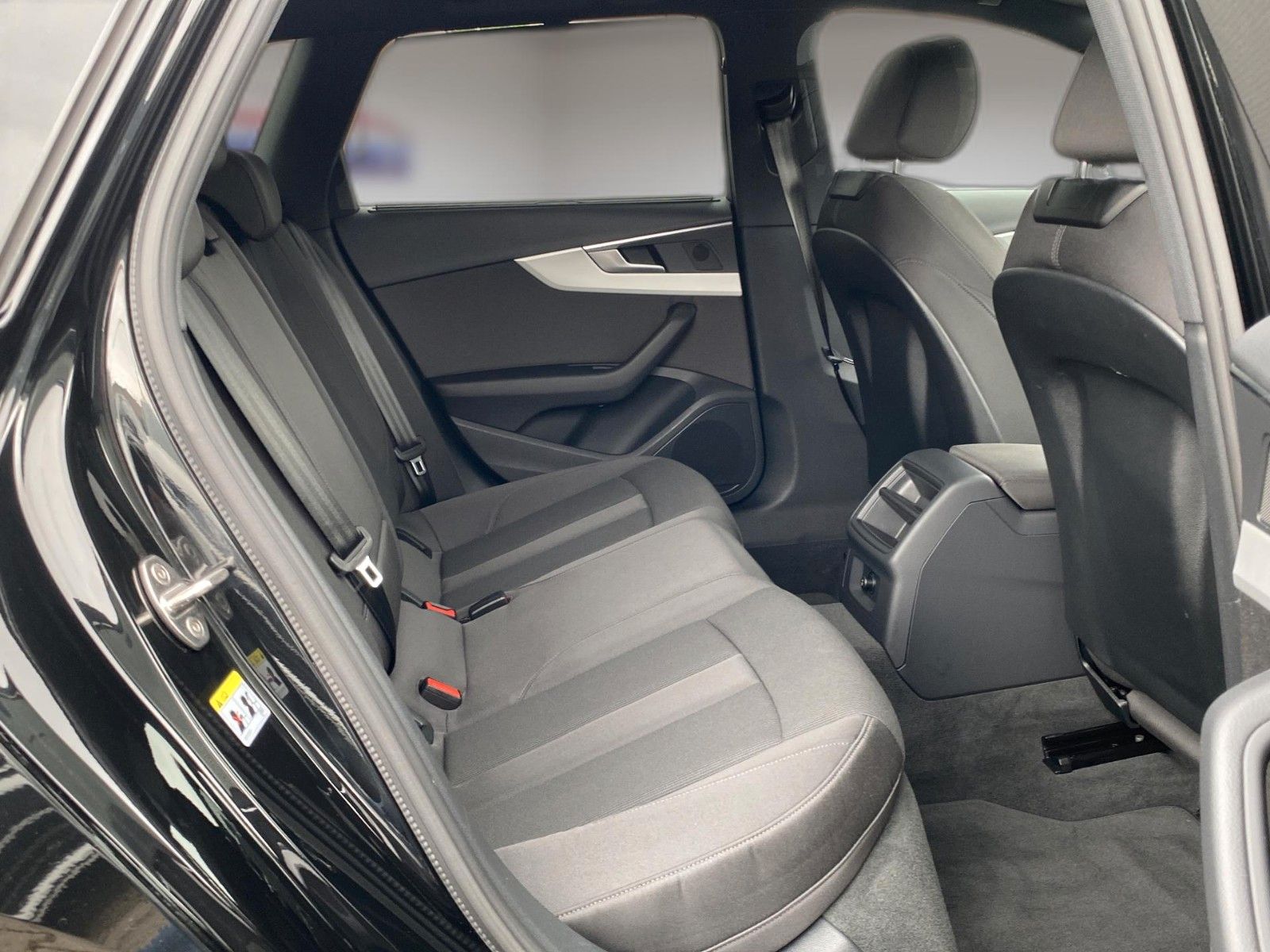 Fahrzeugabbildung Audi A4 Avant 40 TDI S line*Black Edition*Matrix*AHK*