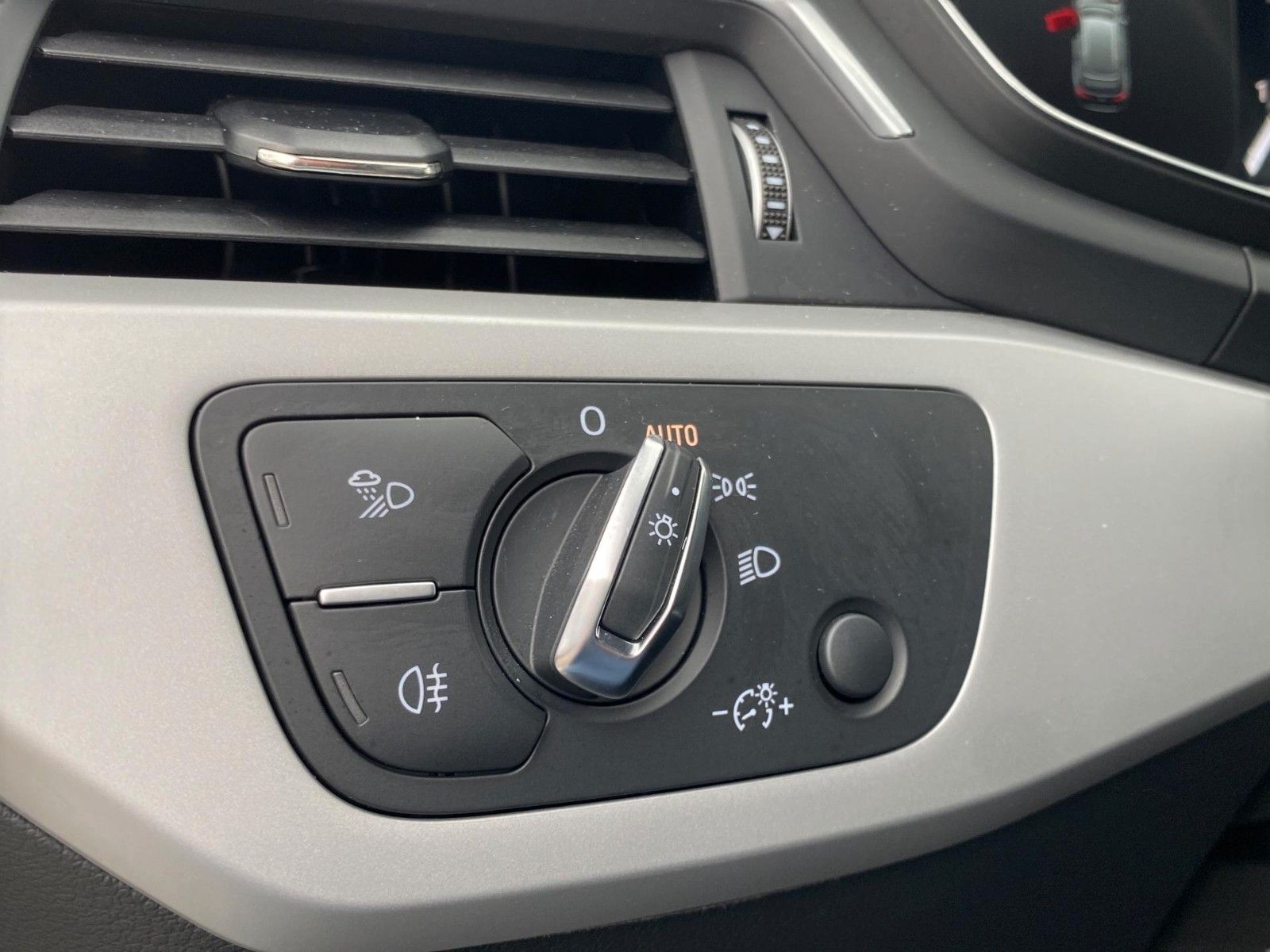 Fahrzeugabbildung Audi A4 Avant 40 TDI S line*Black Edition*Matrix*AHK*