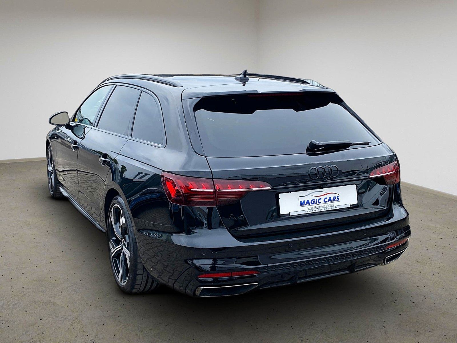 Fahrzeugabbildung Audi A4 Avant 40 TDI S line*Black Edition*Matrix*AHK*