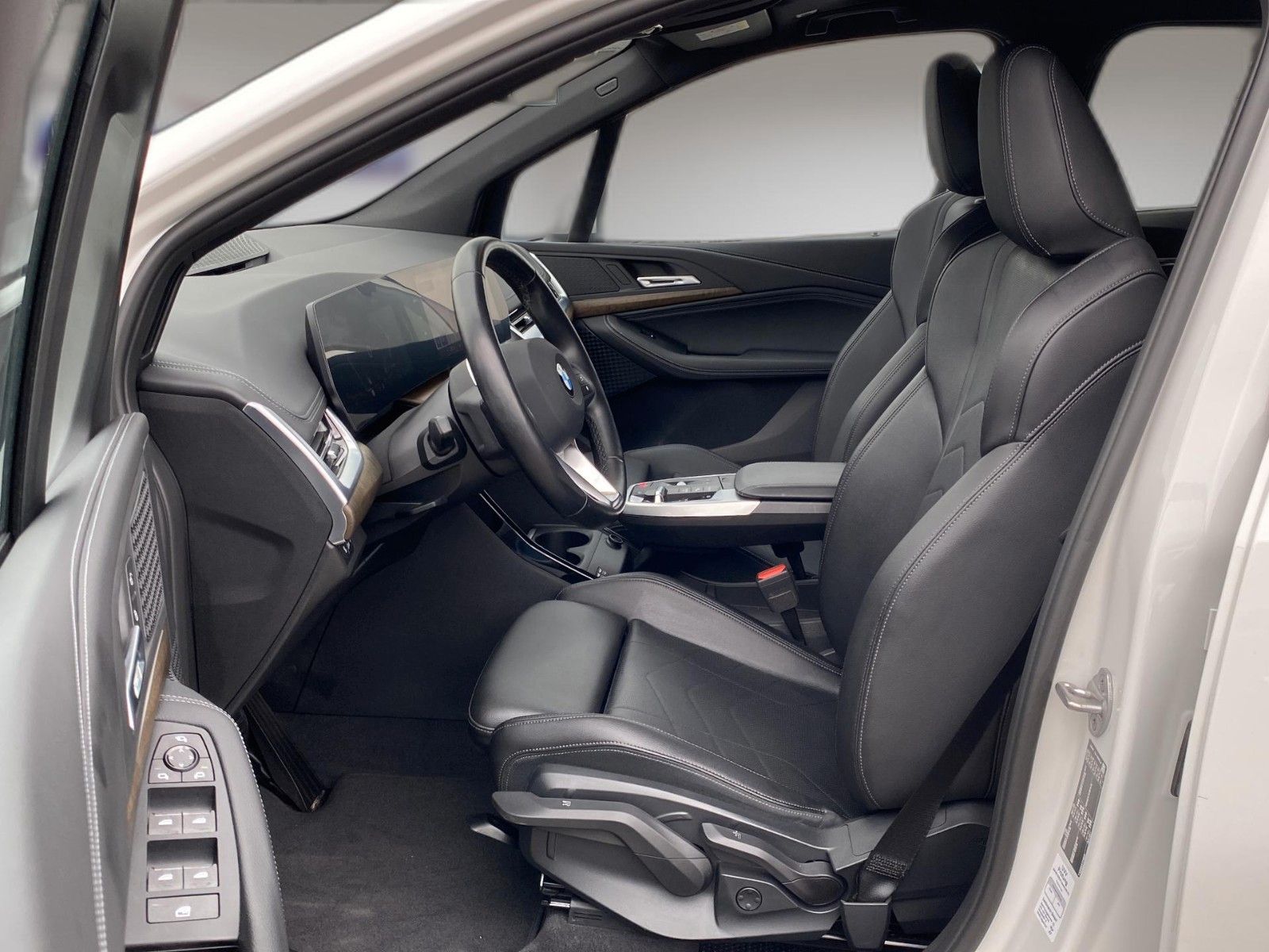 Fahrzeugabbildung BMW 218d Active Tourer Luxury Line *LED*AHK*LIVE*