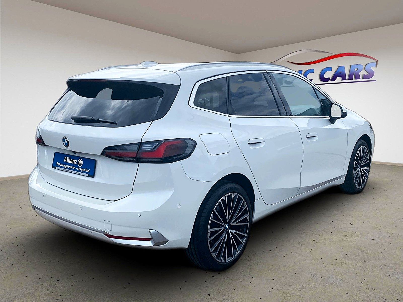 Fahrzeugabbildung BMW 218d Active Tourer Luxury Line *LED*AHK*LIVE*