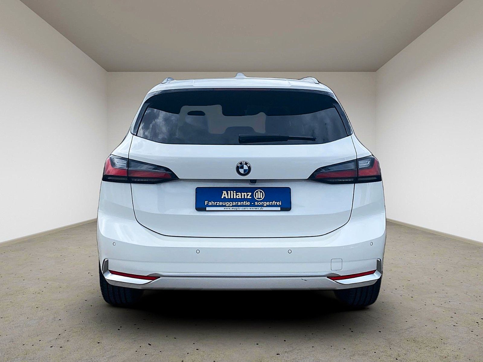 Fahrzeugabbildung BMW 218d Active Tourer Luxury Line *LED*AHK*LIVE*