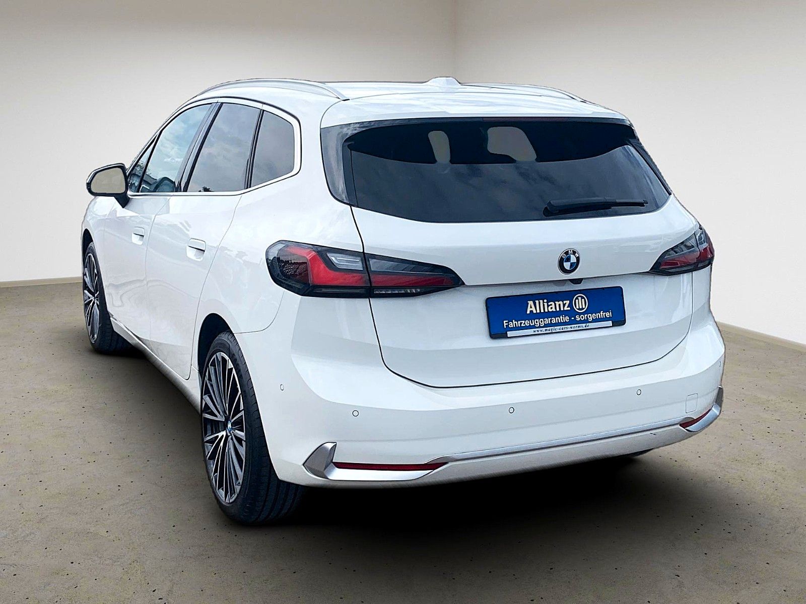 Fahrzeugabbildung BMW 218d Active Tourer Luxury Line *LED*AHK*LIVE*