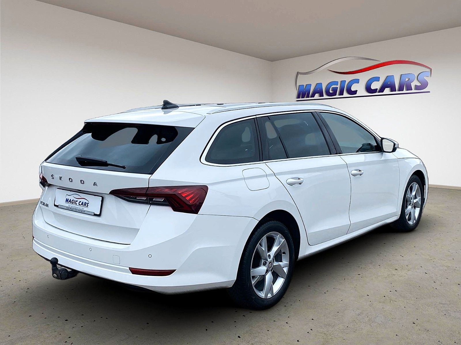 Fahrzeugabbildung SKODA Octavia Combi Selection Plus *Mega-Ausstattung*