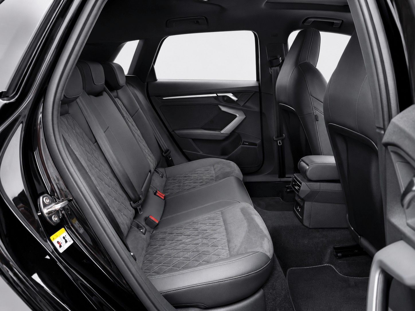 Fahrzeugabbildung Audi A3 TFSIe Sportback S line *Pano*LED*Raute*SONOS*