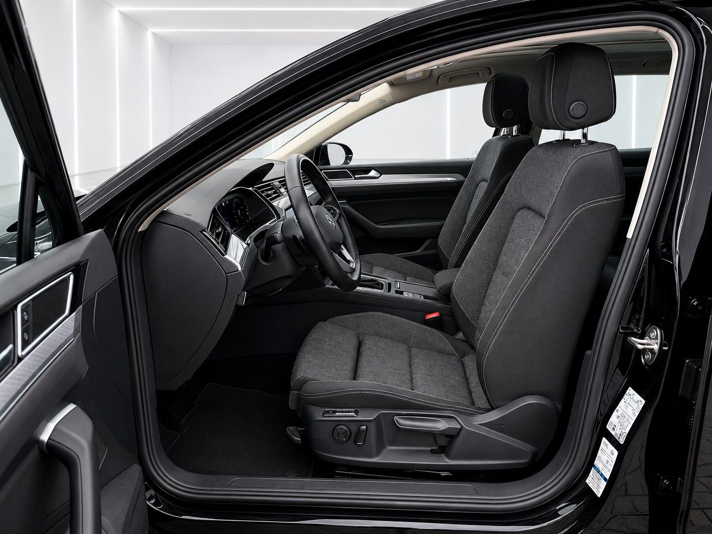 Fahrzeugabbildung Volkswagen Passat Variant 2.0 TDI Business*PANO*MATRIX*AHK*