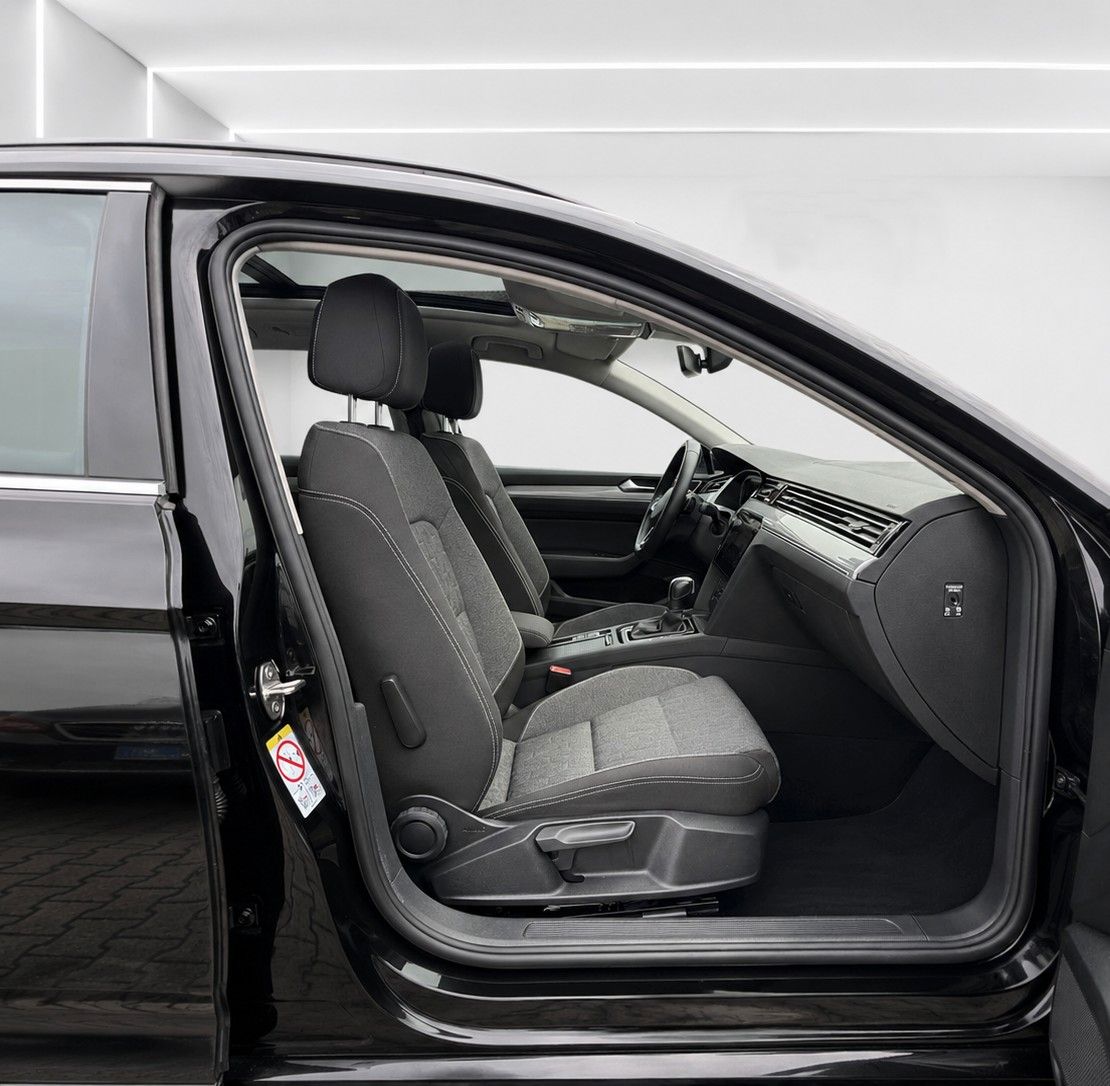 Fahrzeugabbildung Volkswagen Passat Variant 2.0 TDI Business*PANO*MATRIX*AHK*