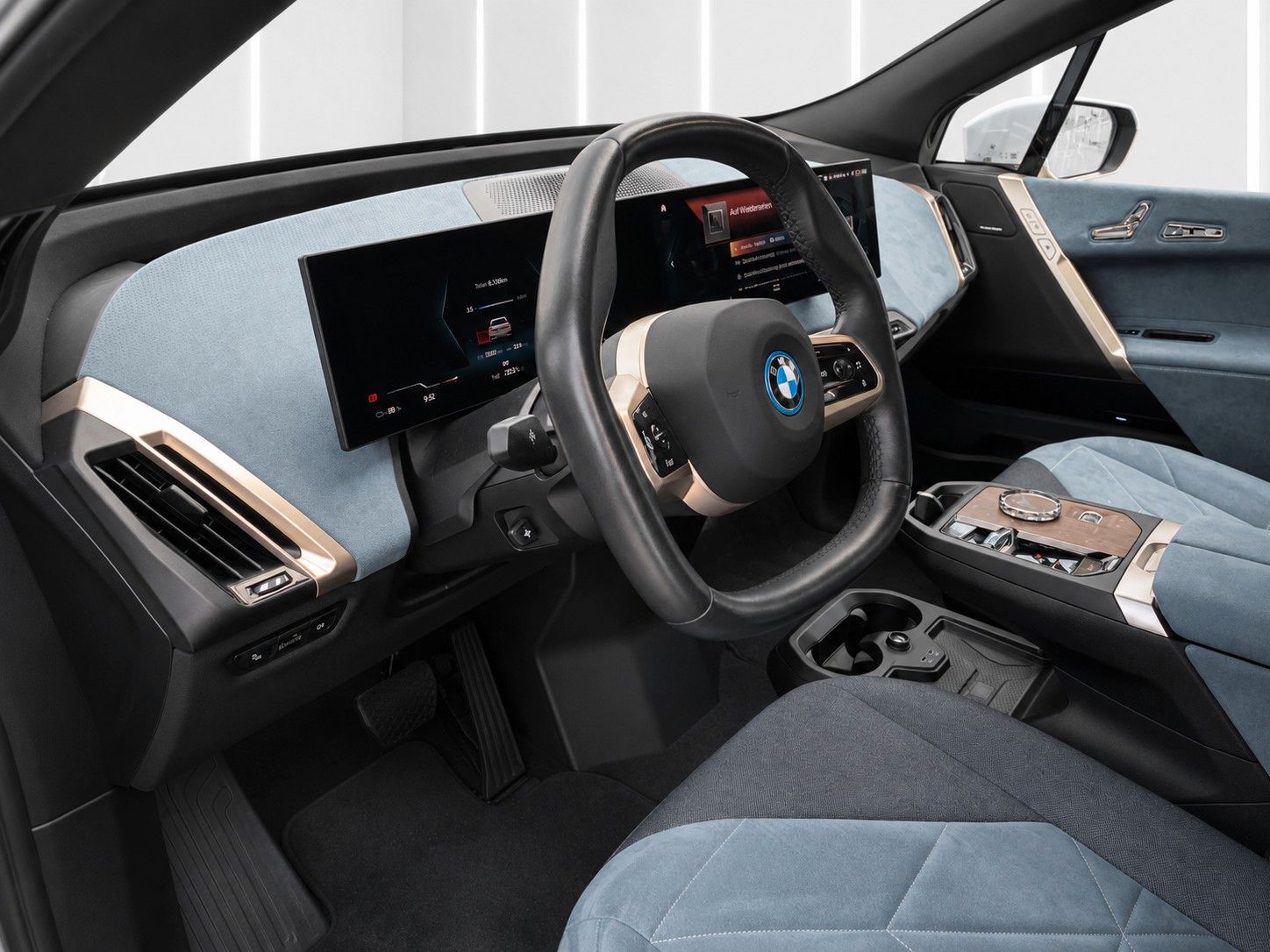 Fahrzeugabbildung BMW iX xDrive40 Sport *el.Sitze*Massage*Head-Up*360°