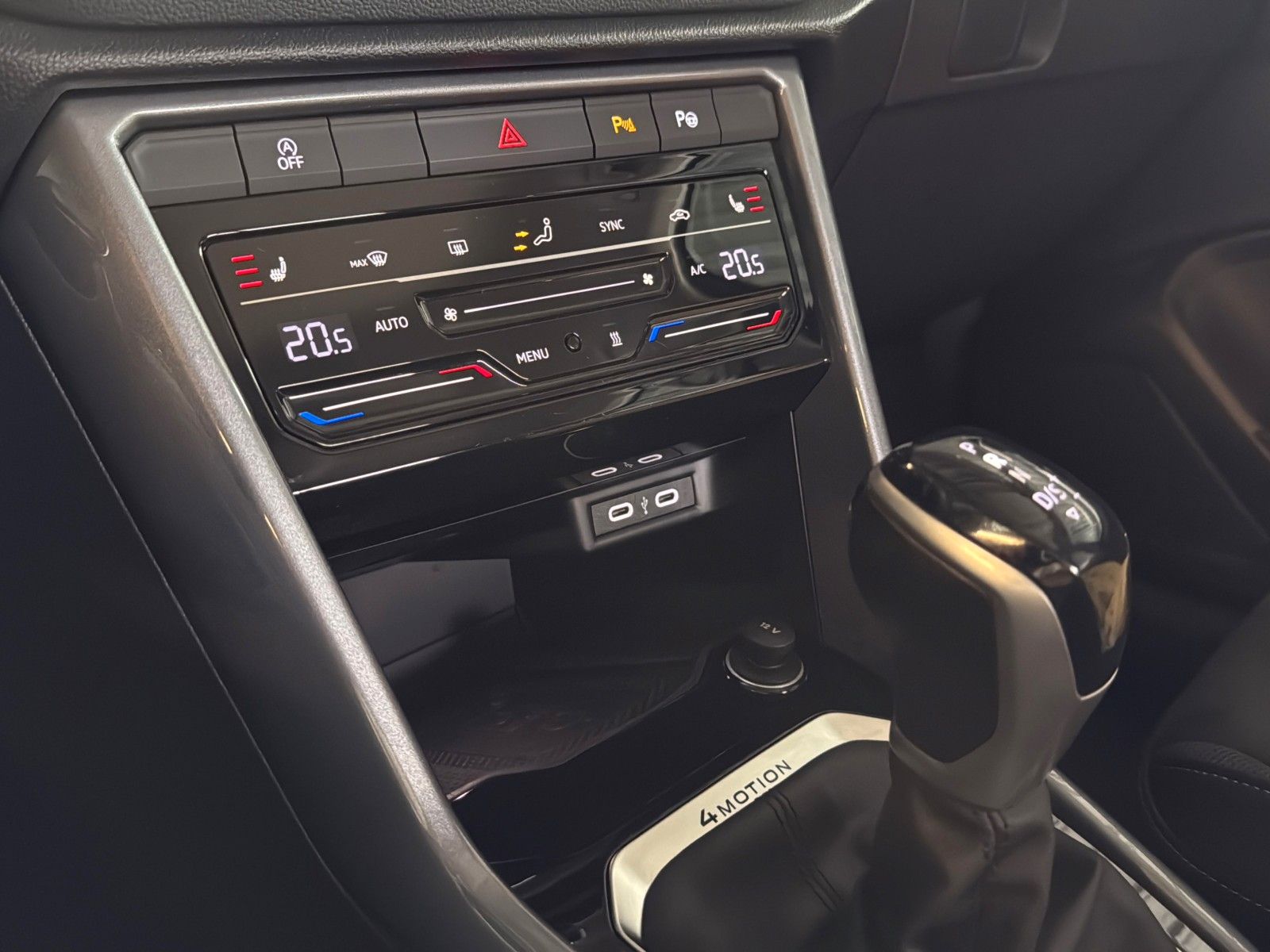 Fahrzeugabbildung Volkswagen T-Roc Style 4Motion*Standheizung*Drive*IQ LED*