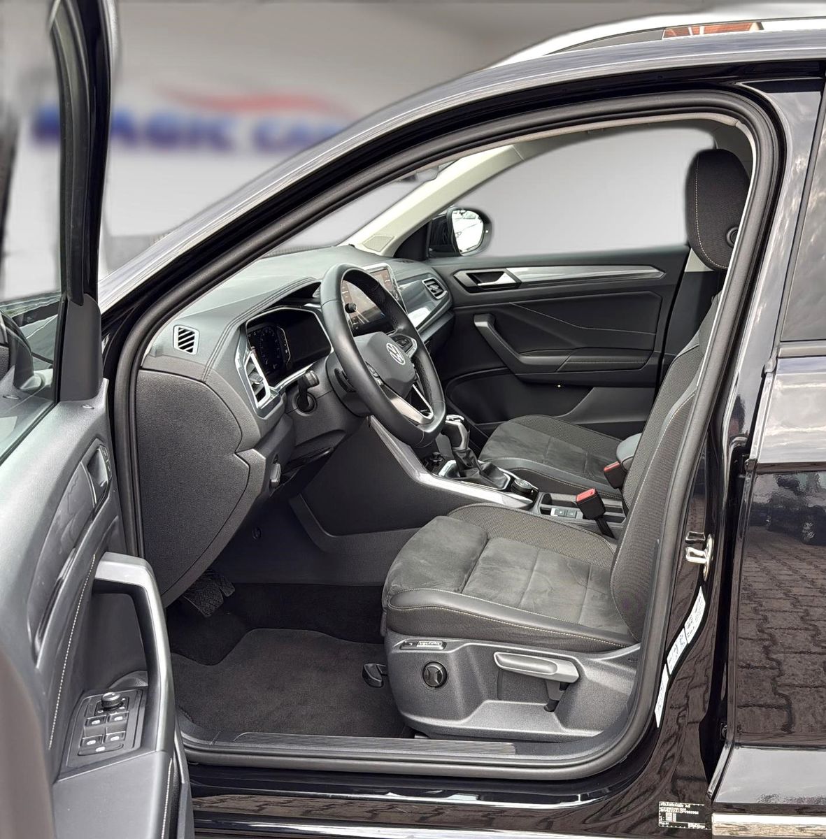 Fahrzeugabbildung Volkswagen T-Roc Style 4Motion*Standheizung*Drive*IQ LED*