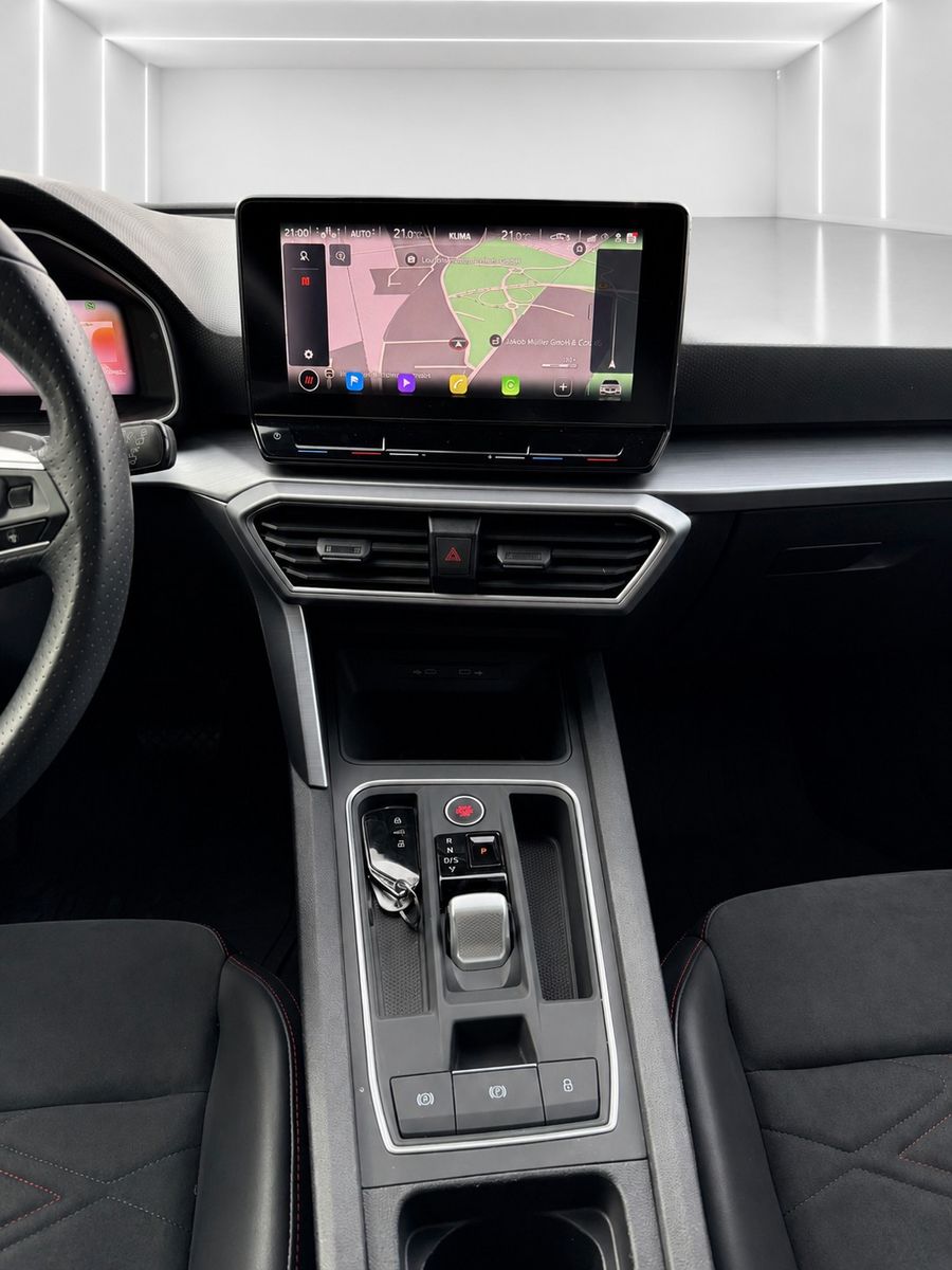 Fahrzeugabbildung SEAT Leon FR 2.0 TDI*Pano-Dach*Beats*DAB*Leder*Memory