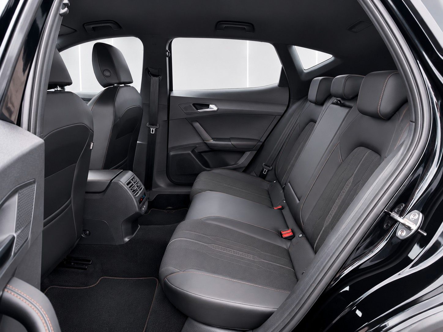 Fahrzeugabbildung CUPRA Formentor 1.5 TSI DSG *Kamera*Virtual*28.000KM*
