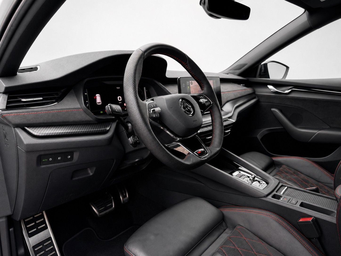 Fahrzeugabbildung SKODA Octavia Combi 2.0 TDI DSG RS*Matrix*Massage*AHK*