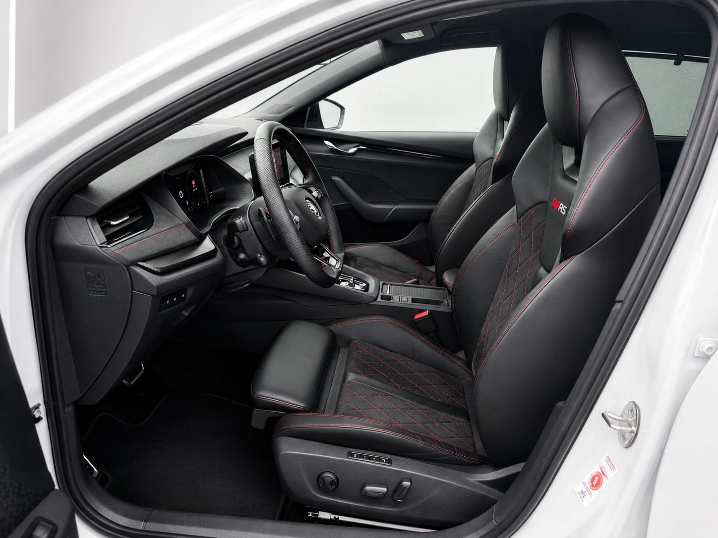 Fahrzeugabbildung SKODA Octavia Combi 2.0 TDI DSG RS*Matrix*Massage*AHK*