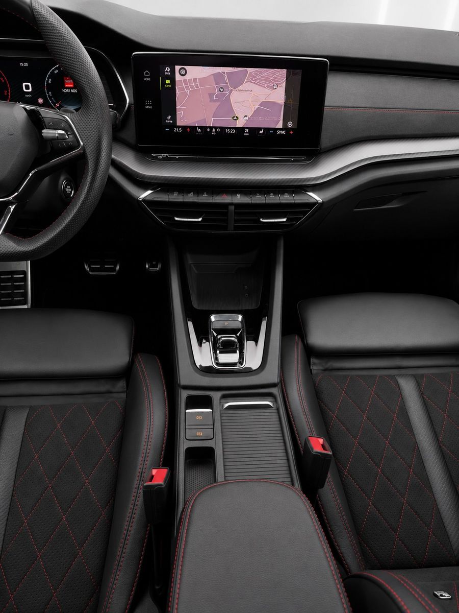 Fahrzeugabbildung SKODA Octavia Combi 2.0 TDI DSG RS*Matrix*Massage*AHK*