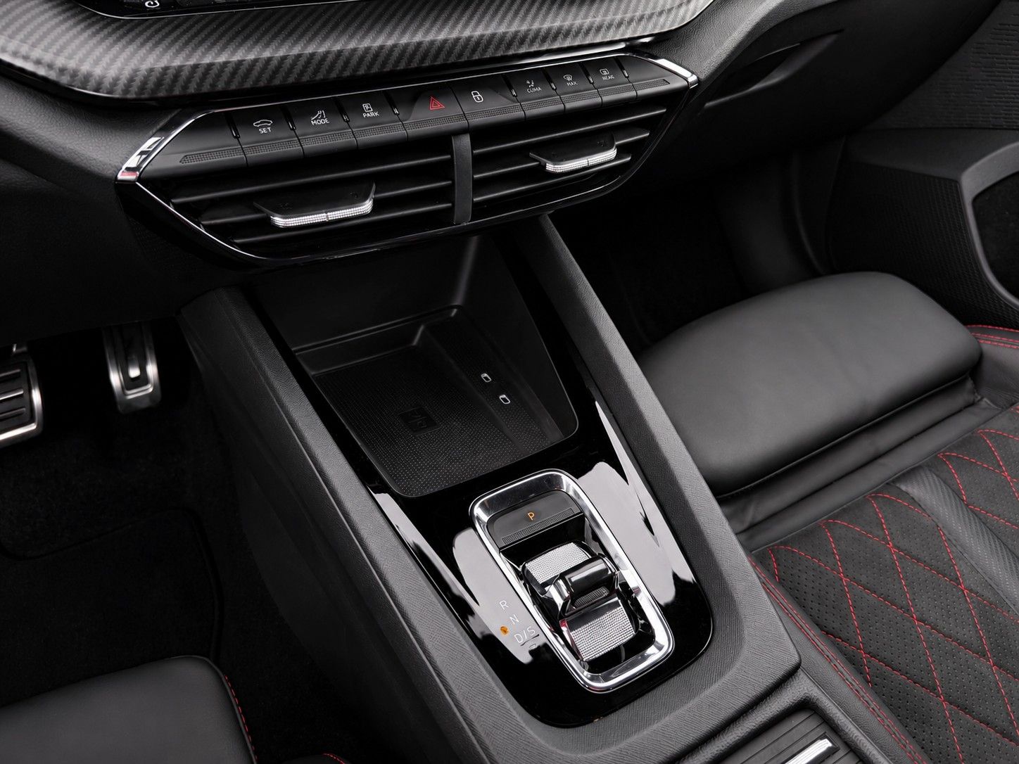 Fahrzeugabbildung SKODA Octavia Combi 2.0 TDI DSG RS*Matrix*Massage*AHK*