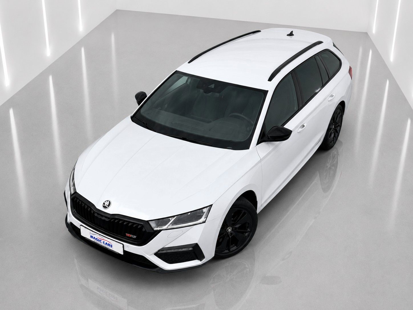 Fahrzeugabbildung SKODA Octavia Combi 2.0 TDI DSG RS*Matrix*Massage*AHK*
